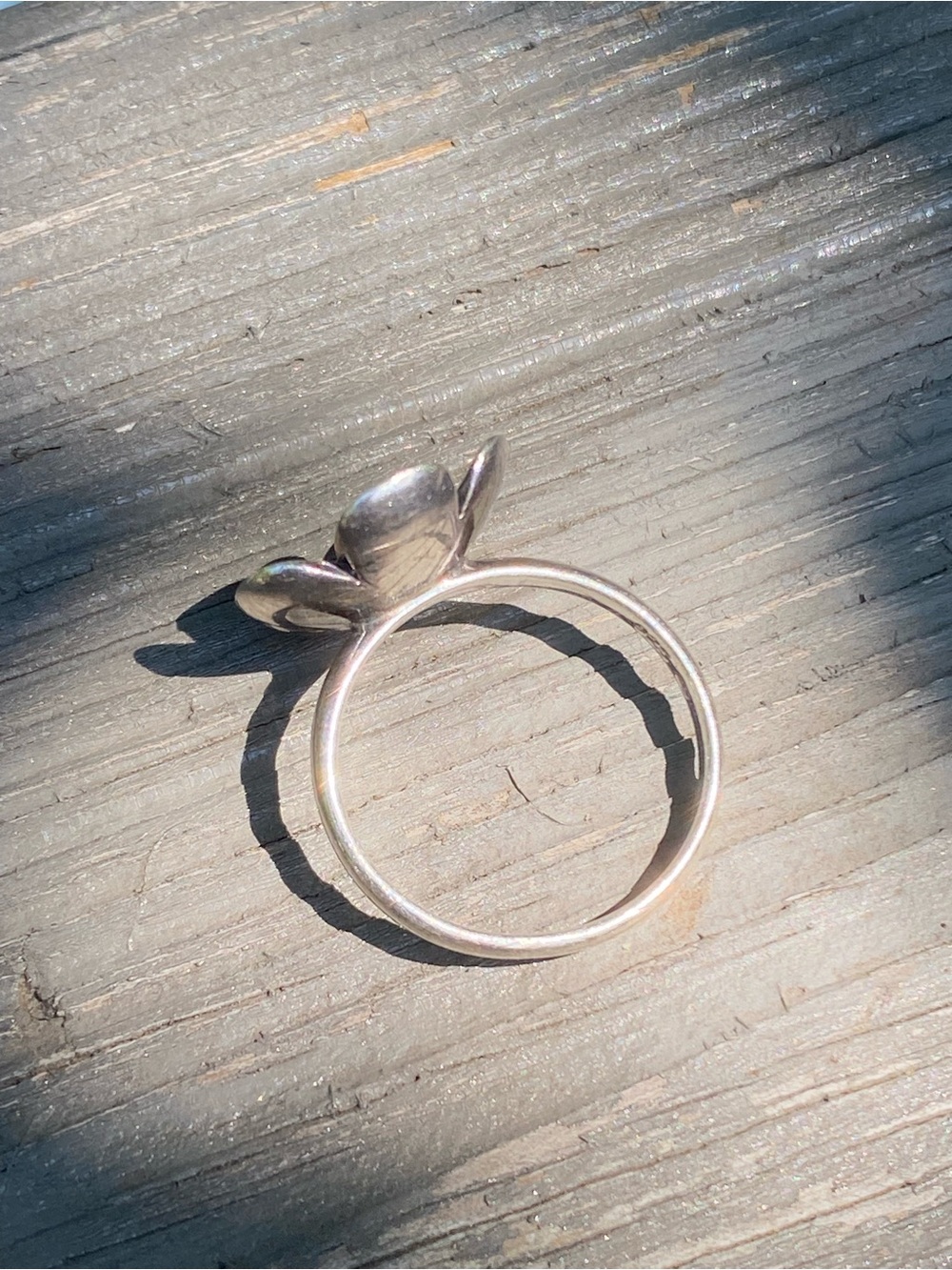 Sterling Silver Floral Ring with White Central Pearl Petunia Pansy Daisy 🌼 - Picture 5 of 14